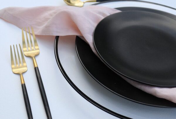 Platzteller aus Glas mit schwarzem Rand ⌀33cm – Bild 3