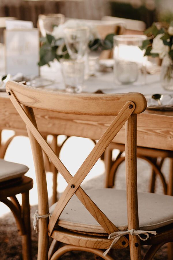 Crossback Stuhl aus Holz mit Rattan-Sitz – Bild 2