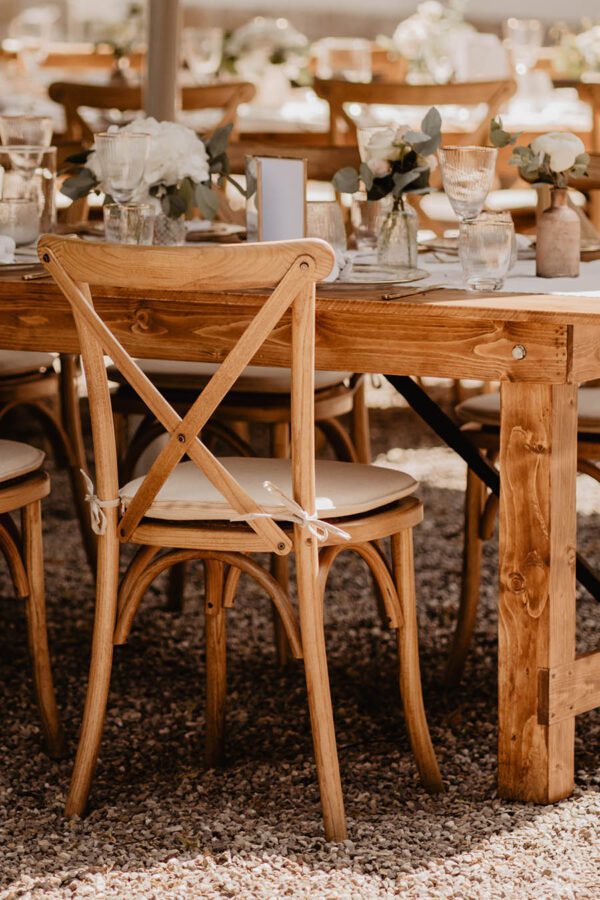 Crossback Stuhl aus Holz mit Rattan-Sitz – Bild 3