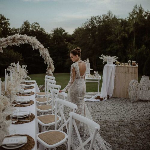 Cross Back Stuhl Holz weiß mit Rattan-Sitz