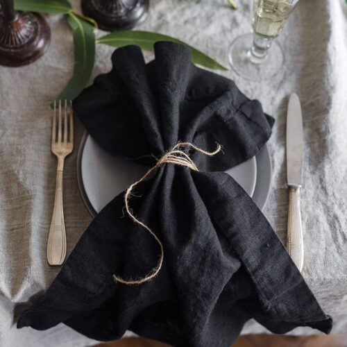 Linen napkins in black 50x50cm
