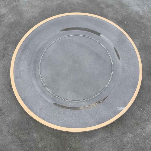 Place plate with gold rim in matt gold ⌀ 33cm