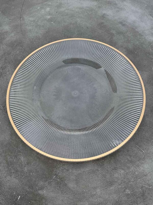 Platzteller "Riffled" mit goldrand in mattgold ⌀ 32,7 cm
