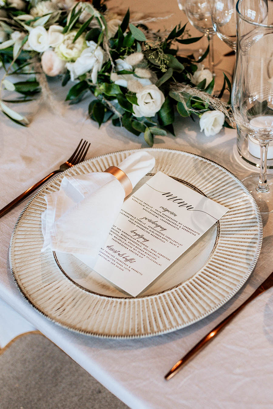 Riffled lime plate in white ⌀ 33 cm